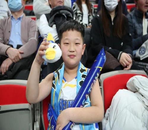 独行侠险胜,公牛,浓眉高效发,188bet金宝博体育,188Bet,188bet金宝博体育网址,188bet金宝博app,188bet金宝博官网,188bet金宝博集团